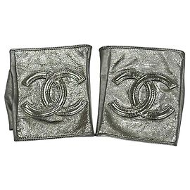 Fingerlose Handschuhe aus metallischem Silber mit CC-Logo von CHANEL - Größe 7 - Gebraucht Andere