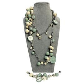 Set di gioielli pastello Chanel composto da collana e bracciale Altro