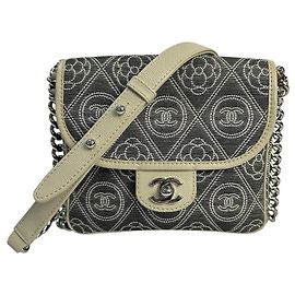 Bolsa de flap dupla Camélia Chanel em canvas impresso acolchoado pequeno cinza usado Outro