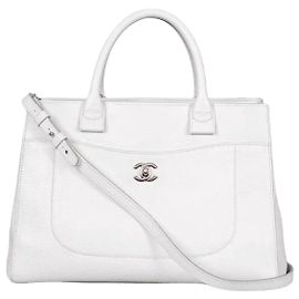 Bolsa tote de couro branco Chanel Neo Executive usada Outro