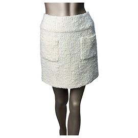 Chanel Tweed Minirock in Elfenbein Größe 40 gebraucht Andere