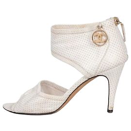 Elegant Chanel Vintage Polka Dot Leather Sandals Size 37 Pre-owned Other