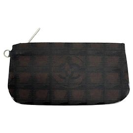 Pochete da nova linha de viagem Chanel Marrom