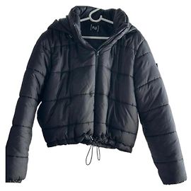 Autre Marque PLU Schwarze Steppjacke mit Kapuze Schwarz