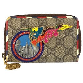 Gucci GG Supreme Canvas Coin Case Brown Beige