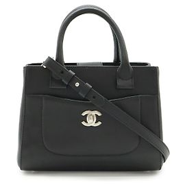 Bolsa Tote de Couro Neo Executive da Chanel Preto