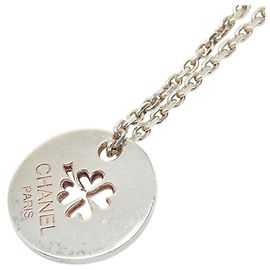 Collier Motif Trèfle Chanel 31 RUE CAMBON Argenté