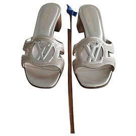 Louis Vuitton Isola Mules Beige Iridescent Leather Sequins Beige