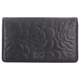 Chanel Camellia Coco Mark Bi-fold Wallet Black