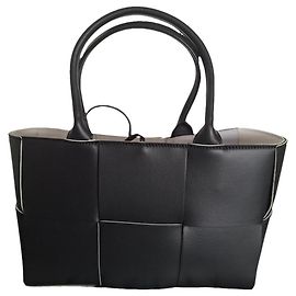 Bottega Veneta arco Noir