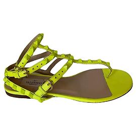Sandali Valentino Garavani Rockstud in pelle giallo neon Giallo