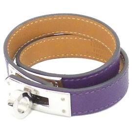 Hermès Kelly Double Tour Charm Armband Lila