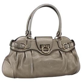 Bolsa de mão Gancini em couro Salvatore Ferragamo ouro prata Auth BA11899 Prata Dourado