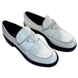 Mocassins Prada em couro branco Branco