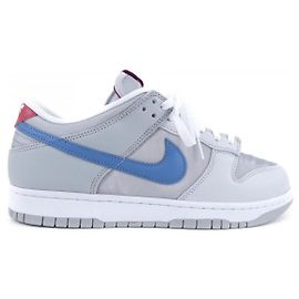 Autre Marque Nike Sneaker Braun Grau