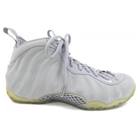 Autre Marque Nike Sneaker Grau