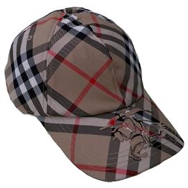Burberry Cap Beige Beige