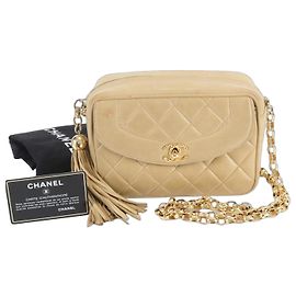 Bolsa de Ombro de Couro Chanel Matelassé Diana Flap Marrom Bege