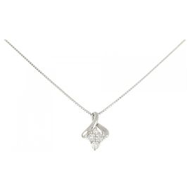Autre Marque Platinum Diamond Necklace Silvery