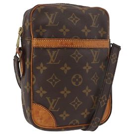 LOUIS VUITTON Bolsa de Hombro Monogram Danube M45266 LV Auth 169604 Monograma
