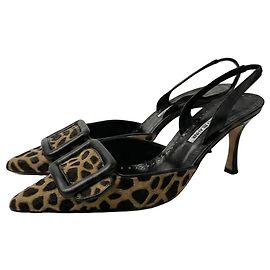 Manolo Blahnik Slingbacks Pumps Mayslibi léopard Marron Noir