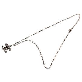 Chanel graue CC plattierte Messing Spike Anhänger Halskette Braun