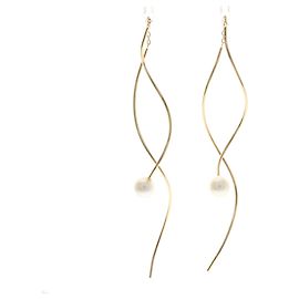 Tasaki 18K Gold Perlenohrringe Golden
