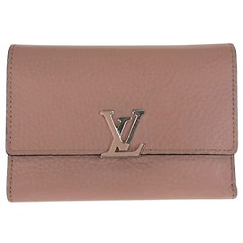 Cartera Compacta Capucines Louis Vuitton de Cuero Rosa Rosa