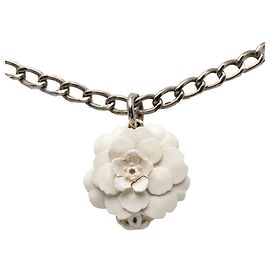 Collana pendente a catena Chanel Camelia Coco Mark Argento Bianco