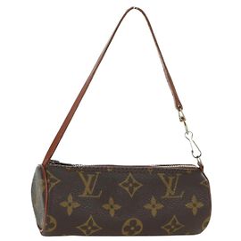 LOUIS VUITTON Monedero Papillon Monograma LV Auth YKZ965 Monograma