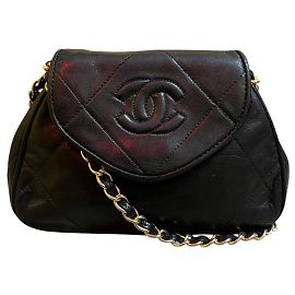 Borsa a spalla Chanel in agnello nero 1989 con logo CC Altro