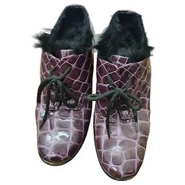 Autre Marque Baldinini Schnürstiefeletten aus lila Krokodil-Leder mit Fell Lila