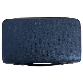 Louis Vuitton XL Zippered Taïga Leather Wallet in Black Other