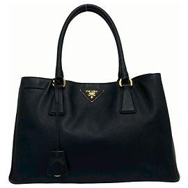 Bolsa de mão em couro Saffiano com logo triangular Galleria da Prada Preto