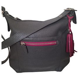Coach Leather Shoulder Bag Dark Grey Fuchsia Details Dark grey