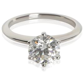Anello di fidanzamento con diamante rotondo brillante da 1,71 ct di Tiffany & Co. Altro