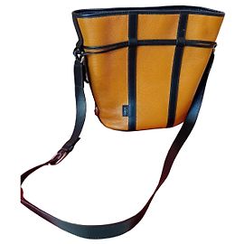 Borsa a secchiello Lancel in pelle gialla e nera Nero Giallo