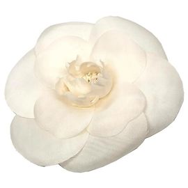 Broche Camelia de Chanel Blanco