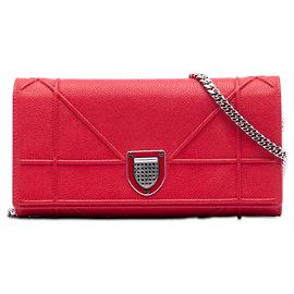 Carteira com corrente Diorama Croisière em couro de bezerro granulado vermelho Dior Vermelho
