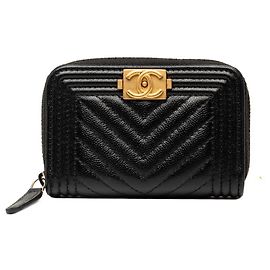 Monedero de cuero negro Chanel Boy Negro
