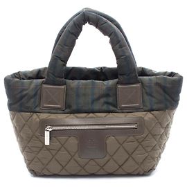 Borsa tote piccola Coco Cocoon in pelle e nylon di Chanel Verde