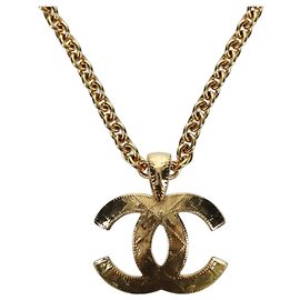 Colar CC CHANEL metal tom dourado CC Auth am11252SAM Outro