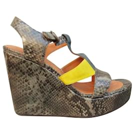Chie Mihara Mandy wedge sandals leather python effect size 40 Multiple colors