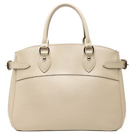 Louis Vuitton Passy PM en Epi Blanc Blanc