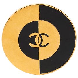 Broche redondo dorado y esmaltado CC de Chanel Dorado