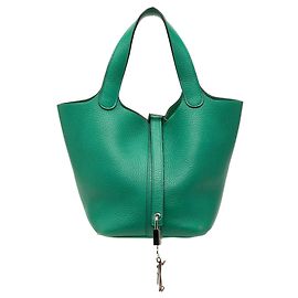 Hermès Picotin Lock 18 en Clemence vert Vert