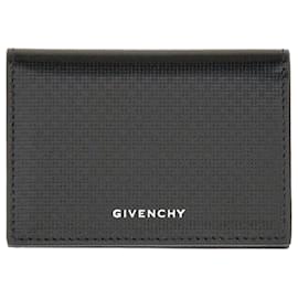Givenchy Classic Leather Wallet Black