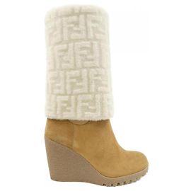 Botas altas Fendi Marrom Branco