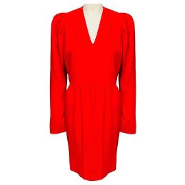 Stella Mc Cartney Rotes Langarm-Crepe-Kleid mit V-Ausschnitt von Stella McCartney Rot