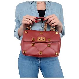 Bolsa Valentino Garavani Roman Stud couro marrom Marrom